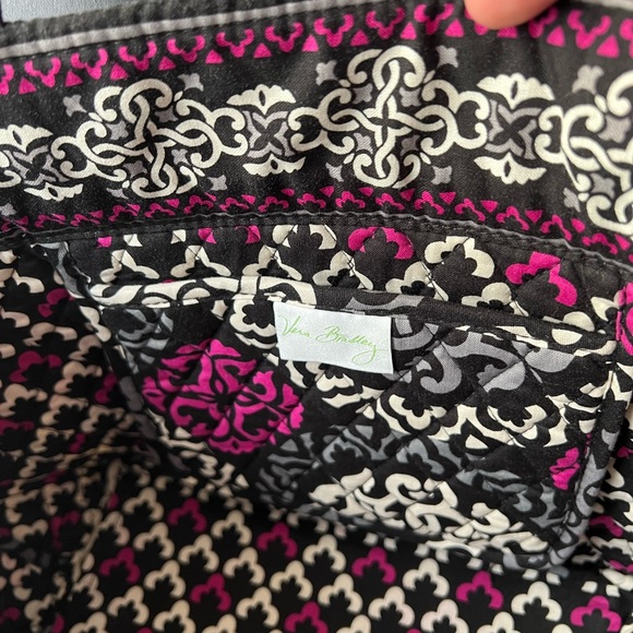 New Vera Bradley shoulder Tote black, white and pink circle pattern - Picture 6 of 6